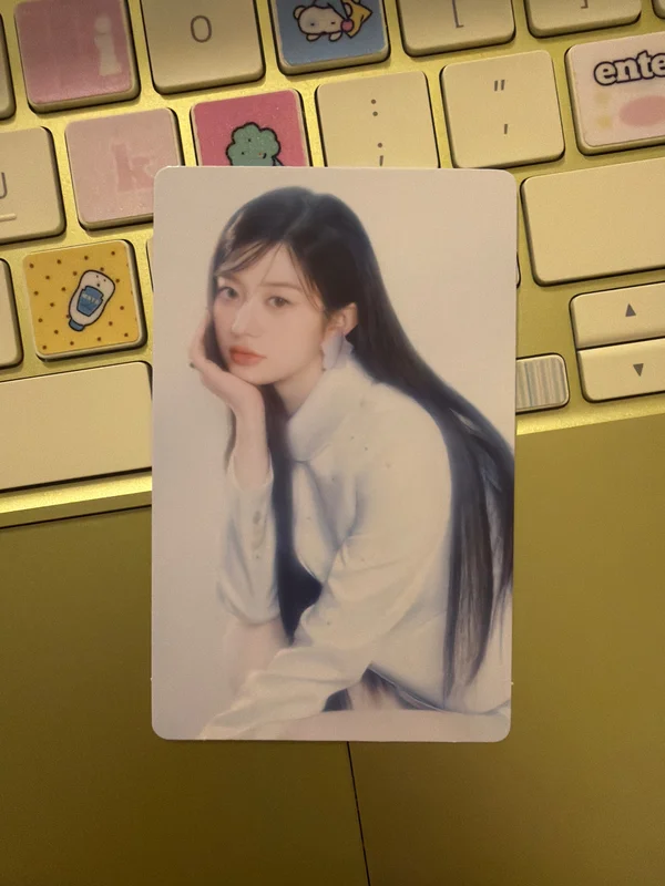 2025 ILLIT GLITTER DAY IN SEOUL TRADING CARD