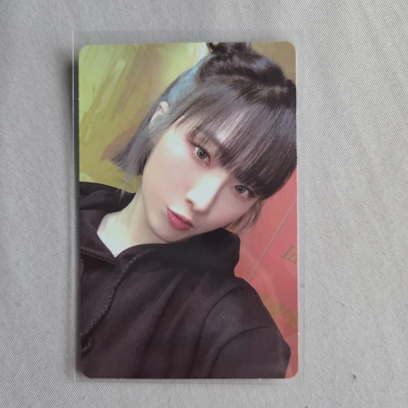 LOONAVERSE : FROM Trading Card