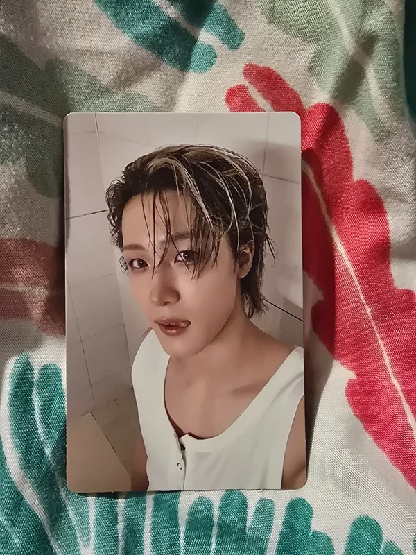 UNIQUE Photobook Ver. WEVERSE