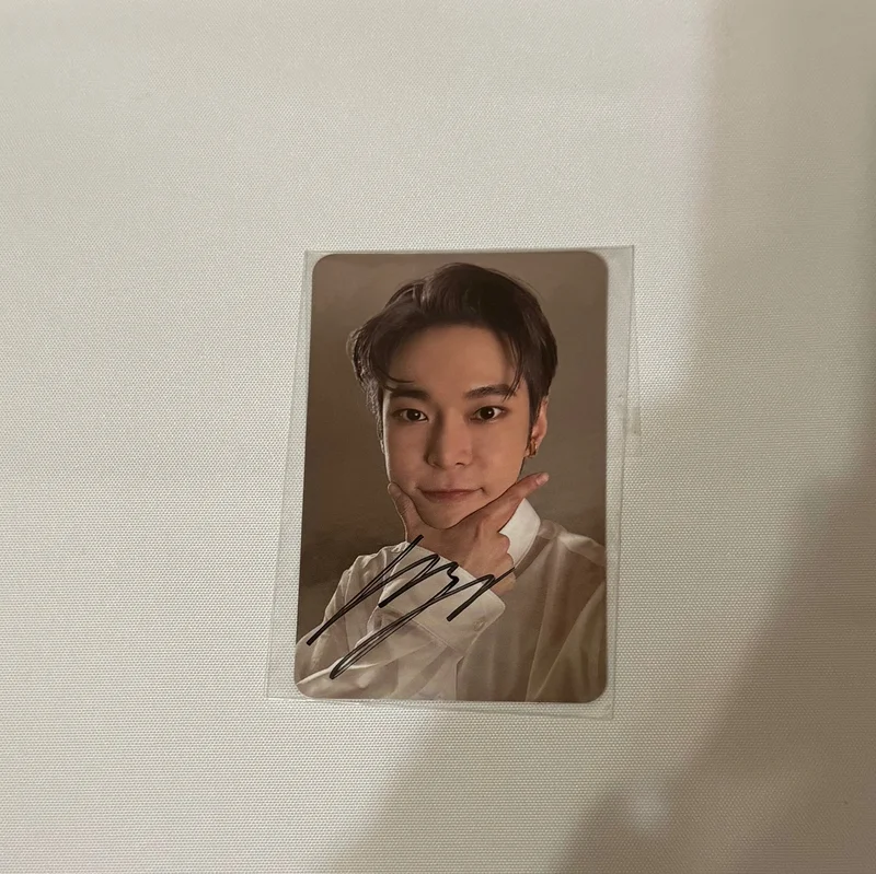 Fact Check AUTOGRAPH