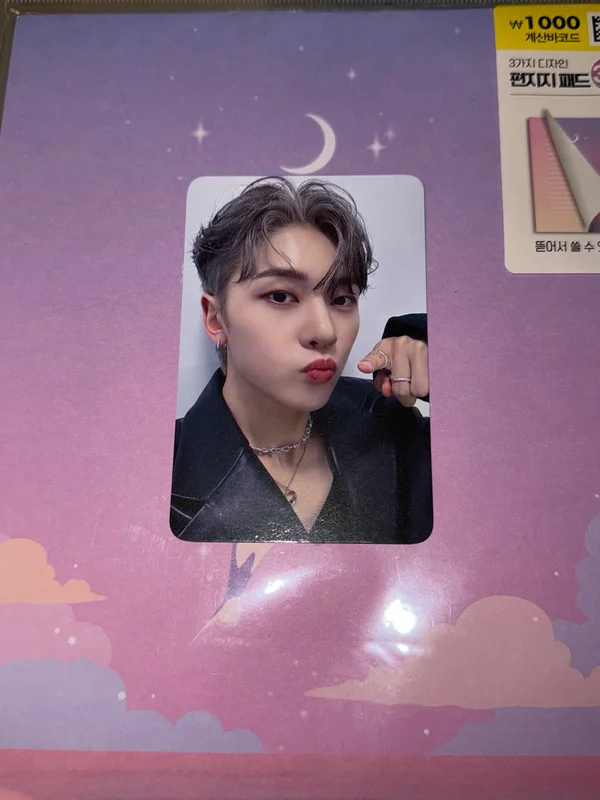 MELTING POINT PHOTOBOOK ver.+Digipack ver. KTOWN4U LUCKY DRAW