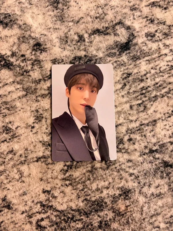 GOLDEN HOUR : Part.1 Target Exclusive