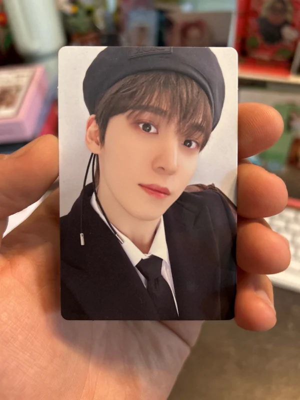 GOLDEN HOUR : Part.1 Europe Exclusive