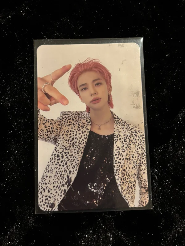 Hyunjin 5-STAR Barnes Exclusive PC