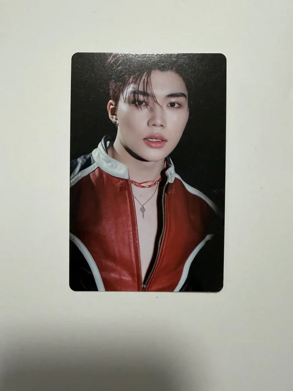 NEVER SAY NEVER LENTICULAR KEYRING Ver.