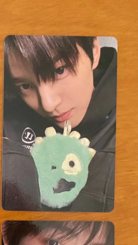 COLOR OUTSIDE THE LINES CORTIS Ball ver.