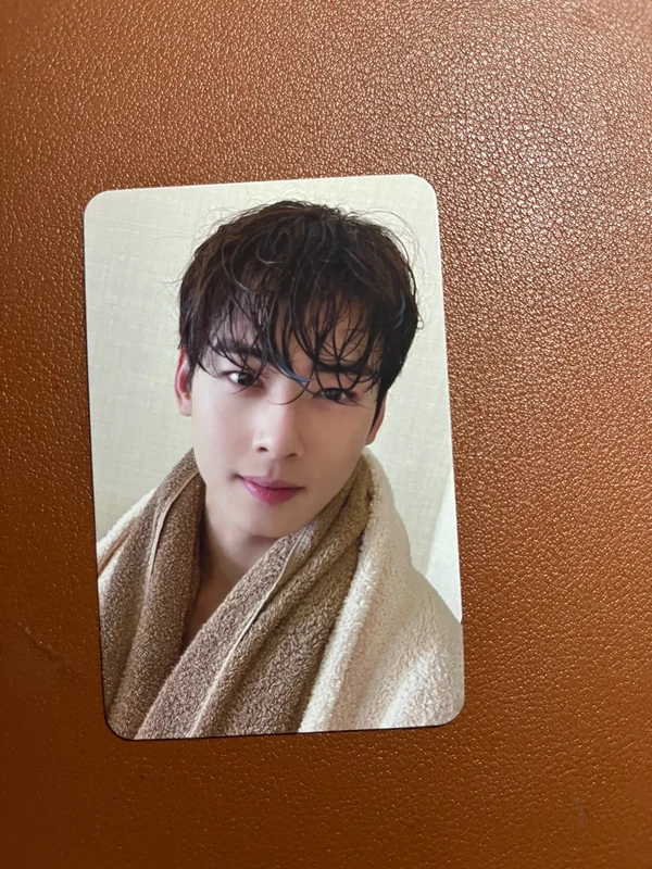 2022 OFFICIAL PHOTO BOOK [MAGAZINE] APPLEMUSIC