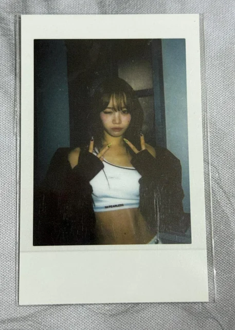 LE SSERAFIM 2024 S/S POP UP RANDOM PHOTO CARD