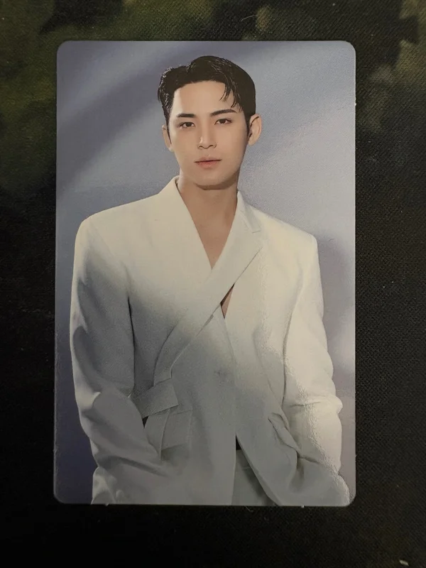 SEVENTEEN WORLD TOUR [NEW_] Trading Card Set