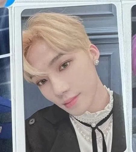 THE BOYZ FAN-CON THE FILM FESTIVAL PHOTOCARD HOLDER SET BLACK