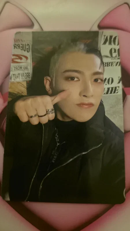 THE WORLD EP.1 : MOVEMENT A VER.