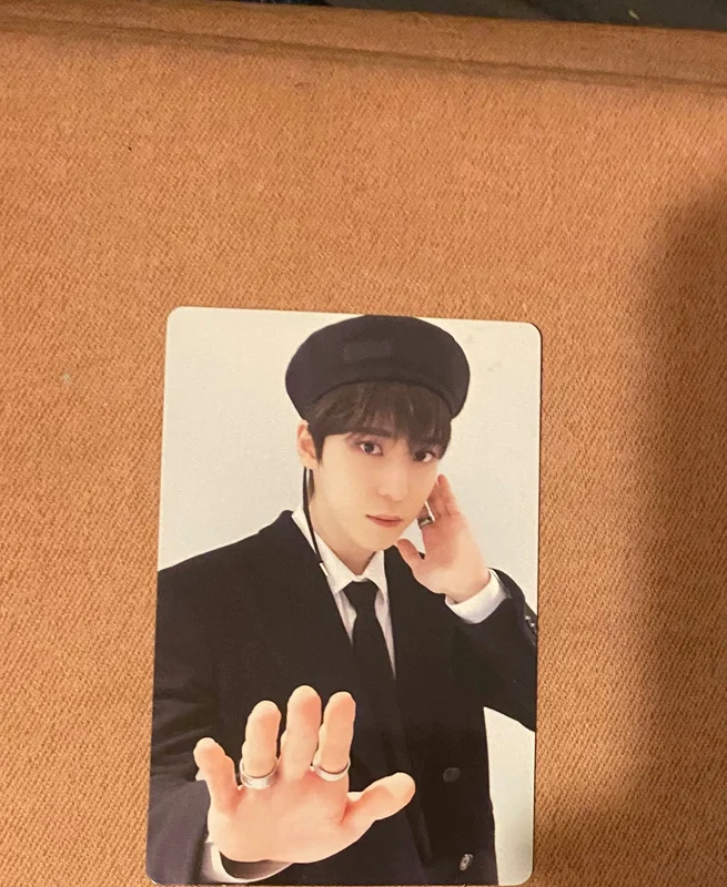 GOLDEN HOUR : Part.1 US Exclusive