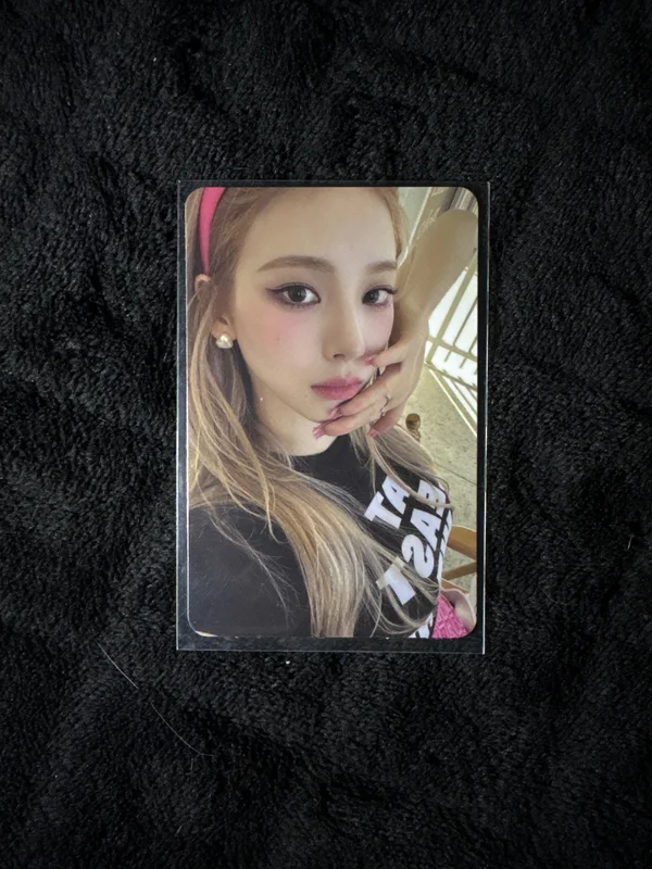 aespa spicy my world karina カリナ　トレカ　ワーナー Pocamarket, aespa KARINA MY WORLD Zine Ver. : Spicy Ver. K-pop