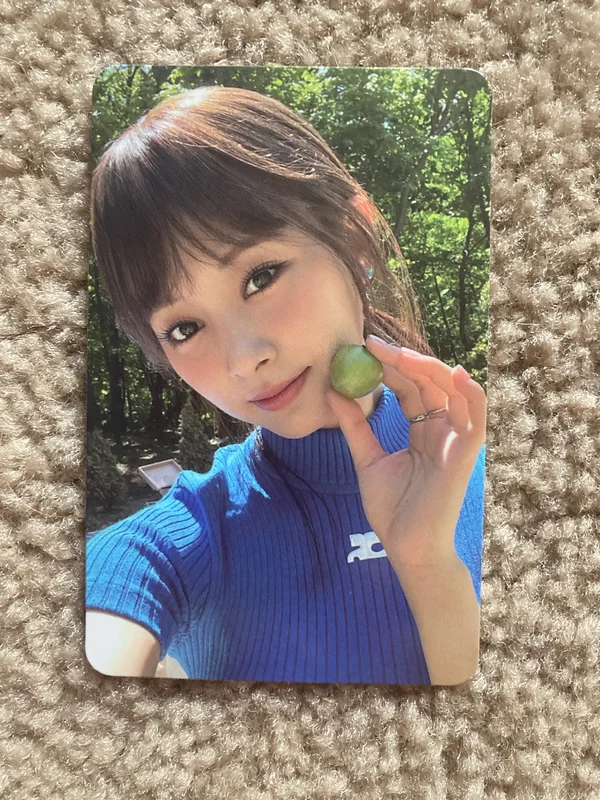 BETWEEN 1&2 Tzuyu with grape