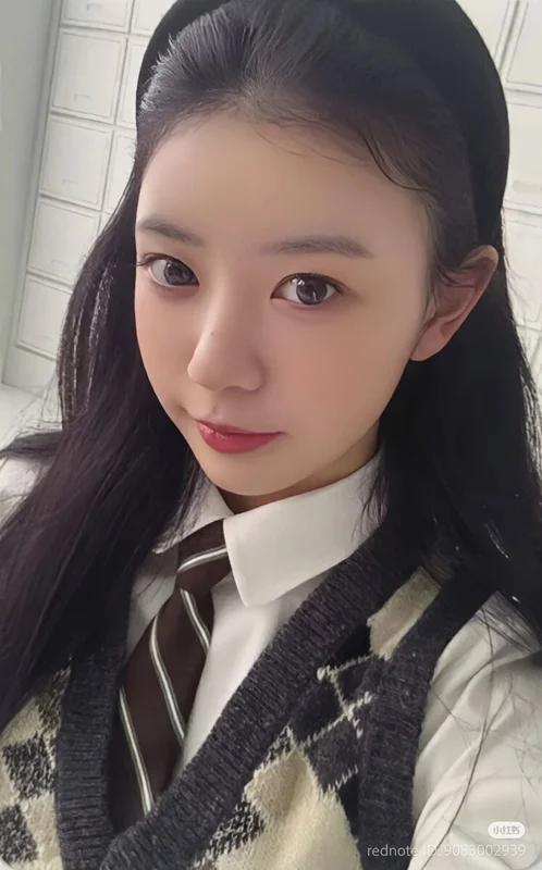 WEVERSE SHOP X ILLIT 'SUPER REAL ME' STORE ALBUM REWARD