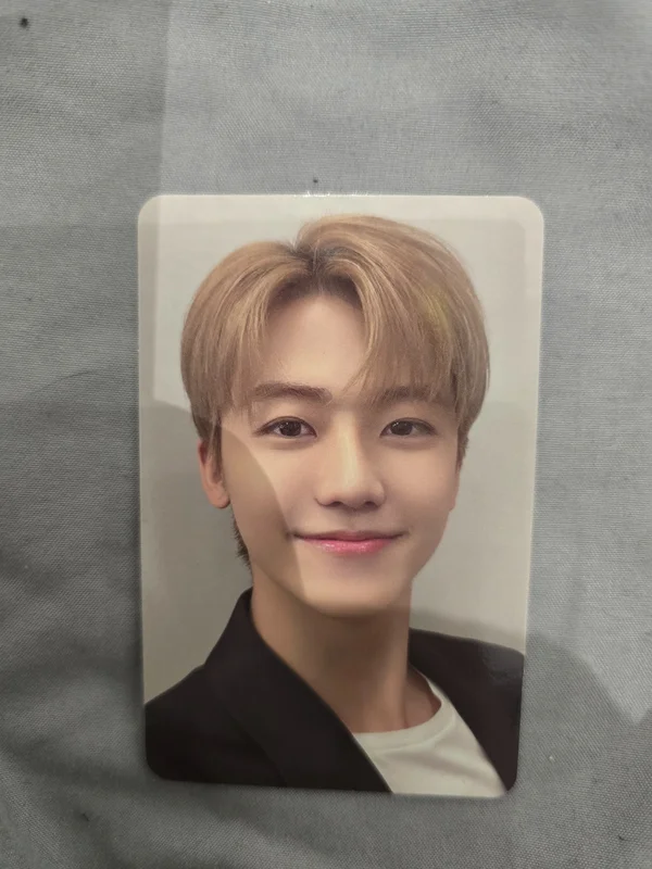 NCT X SANRIO RANDOM TRADING CARD SET A VER.