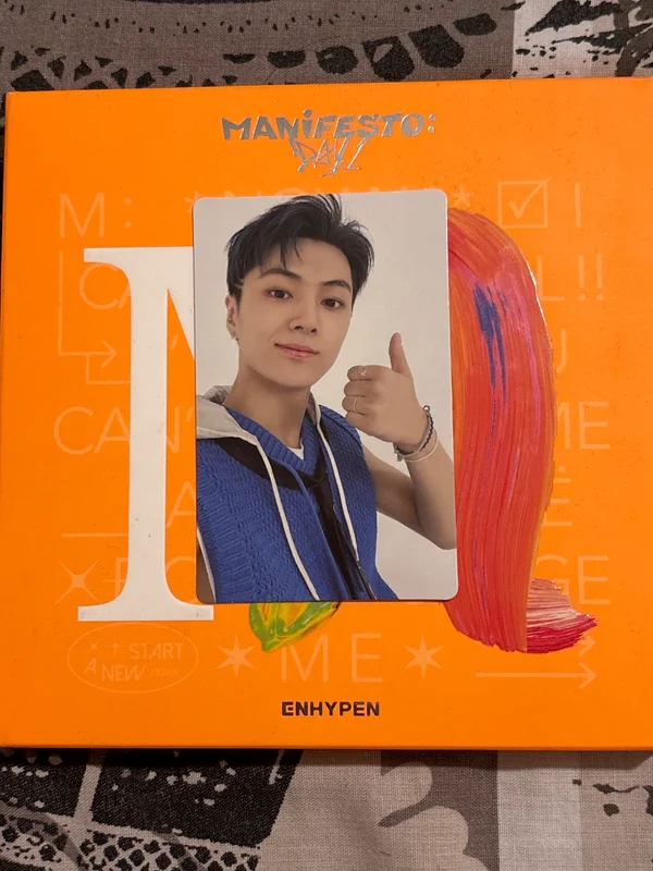 MANIFESTO : DAY 1 YIZHIYU
