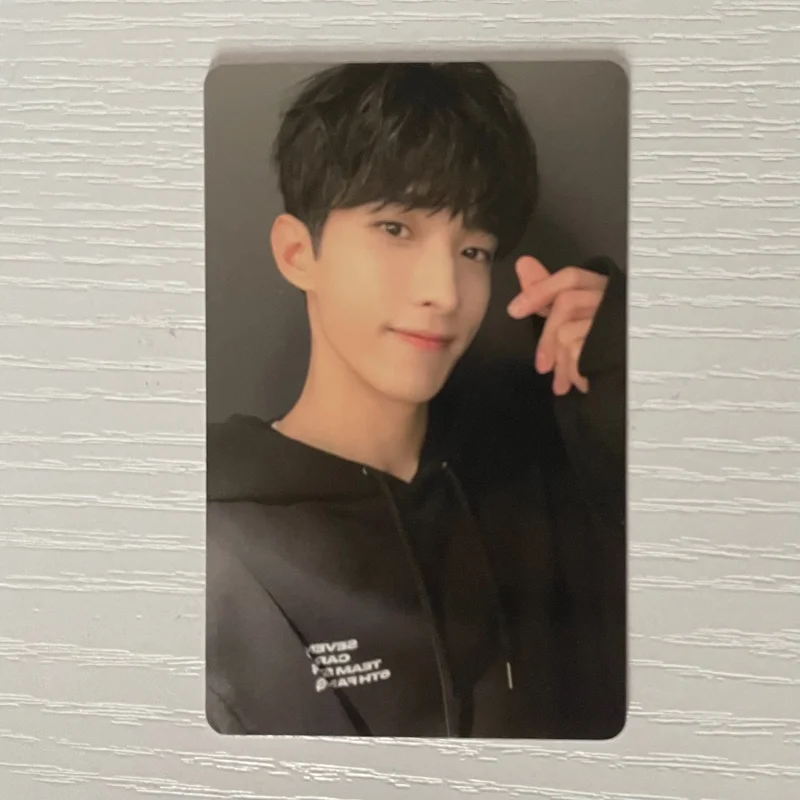 2022 SEVENTEEN in CARAT LAND MEMORY BOOK+ DIGITAL CODE