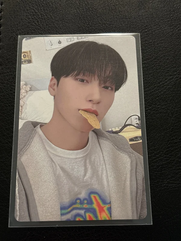 2025 SEASON'S GREETINGS