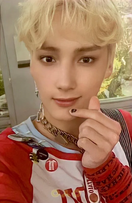 The Chaos Chapter: FIGHT OR ESCAPE ESCAPE Ver. HUENINGKAI
