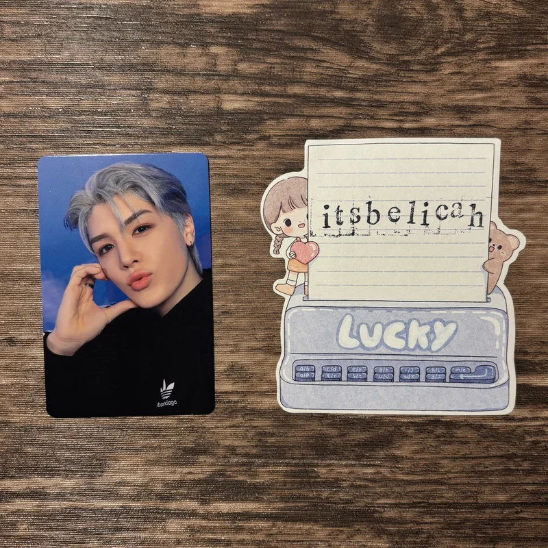 &Team First Paw Print Tour | Photo card