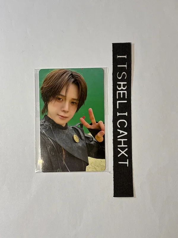 We on Fire LIMITED/STANDARD EDITION SHOWCASE Weverse PICK-UP (ALBUM)
