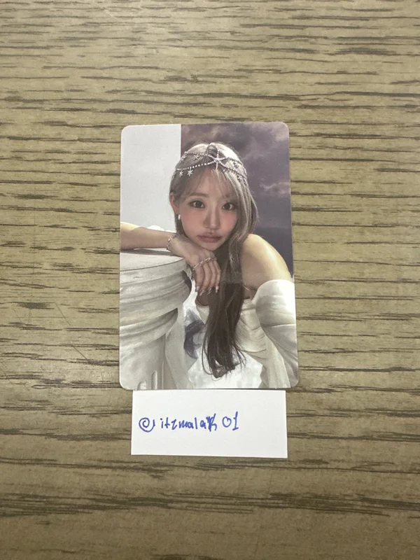 KISS OF LIFE | JULIE photocard