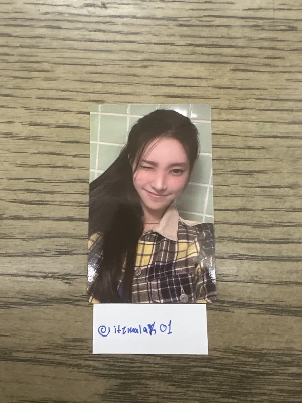 ILLIT | YUNAH Super real me weverse pob