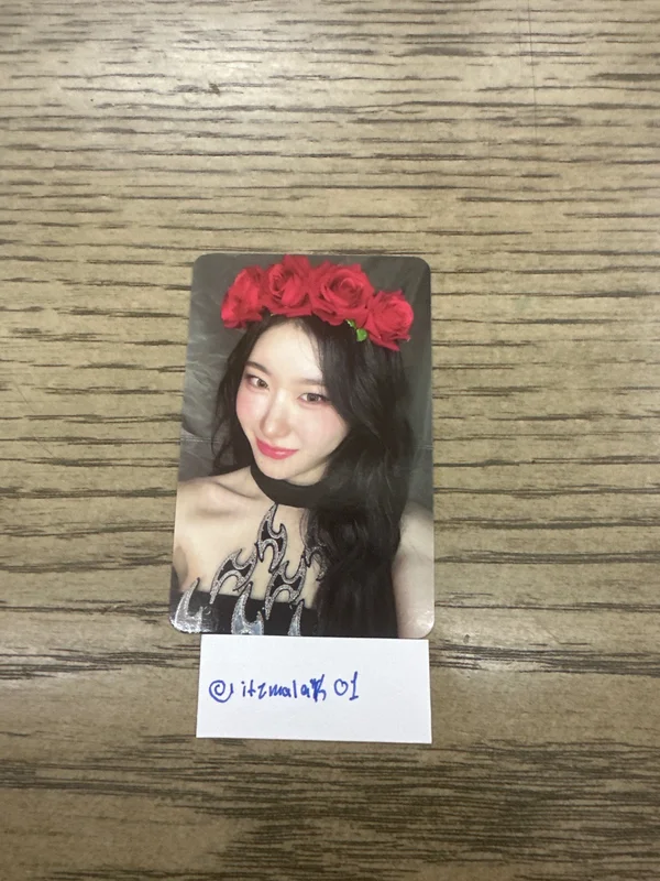 ITZY | CHAERYOUNG Born to be photocard