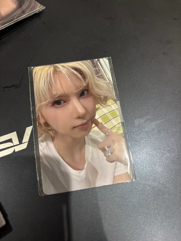 NMIXX 1ST FAN MEETING 'NSWER VACATION' REWARD