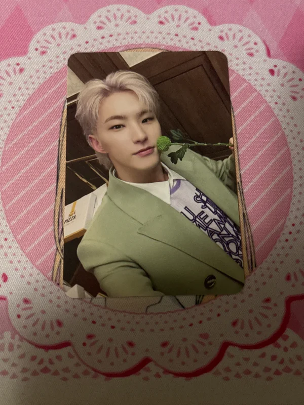 SPILL THE FEELS CARAT Ver.