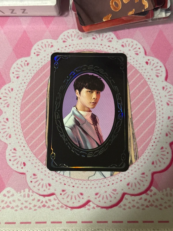 RESONANCE Pt.1 YEARBOOK CARD
