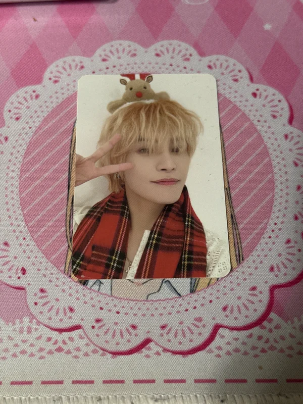 2023 PINK CHRISTMAS RANDOM PACK