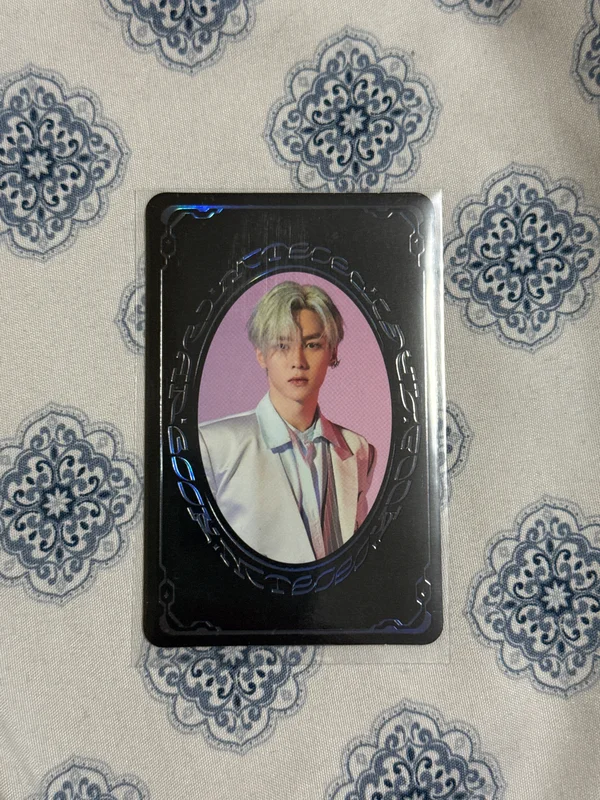 RESONANCE Pt.1 YEARBOOK CARD