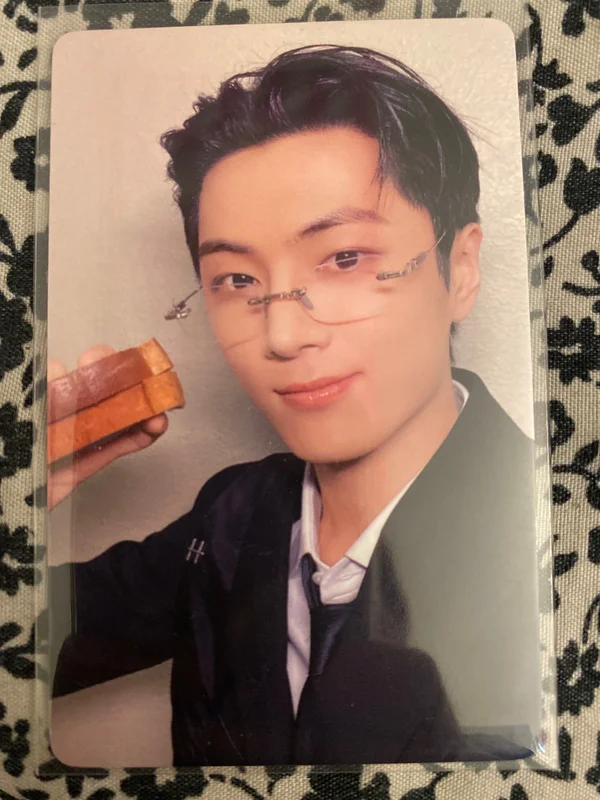 ROMANCE : UNTOLD -daydream- YIZHIYU