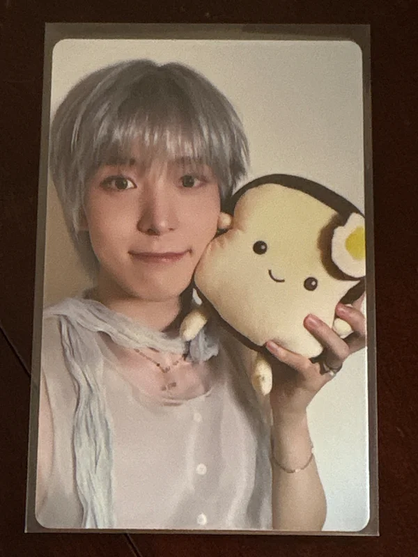 GOLDEN HOUR : Part.2 Barnes & Noble Exclusive