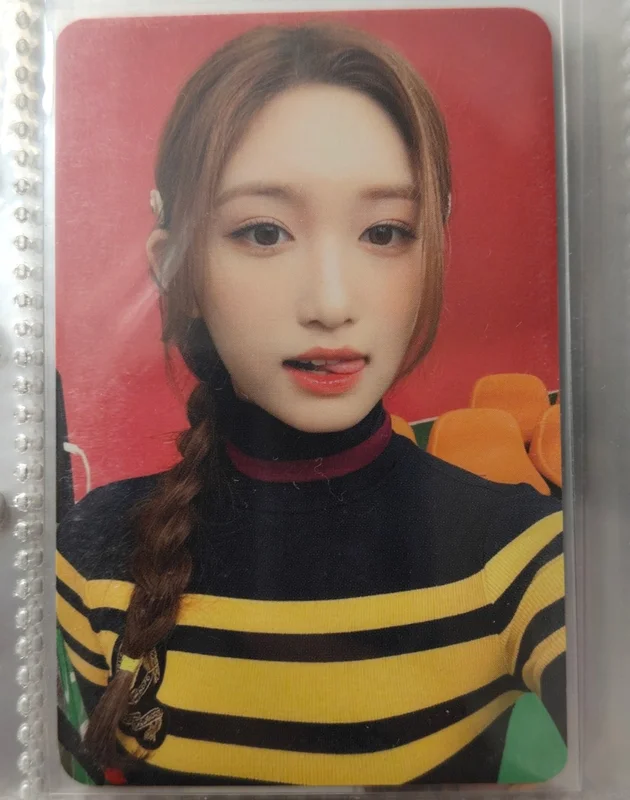 2023 SEASON'S GREETINGS : READY, GET SET, IVE!