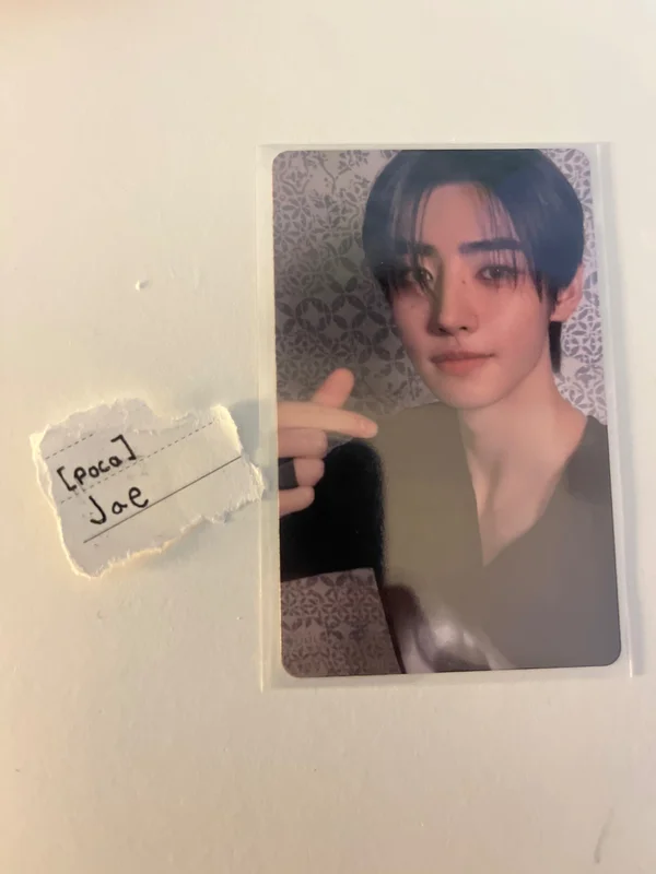 ROMANCE : UNTOLD YouTube Shopping Tag