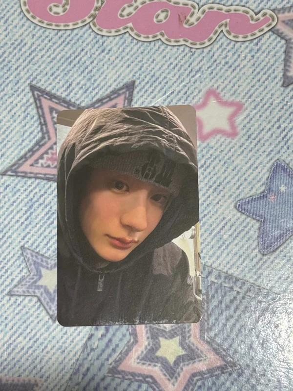 Anton Get A Guitar KTOWN4U POB