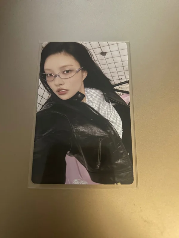 NOT CUTE ANYMORE Weverse Albums ver.