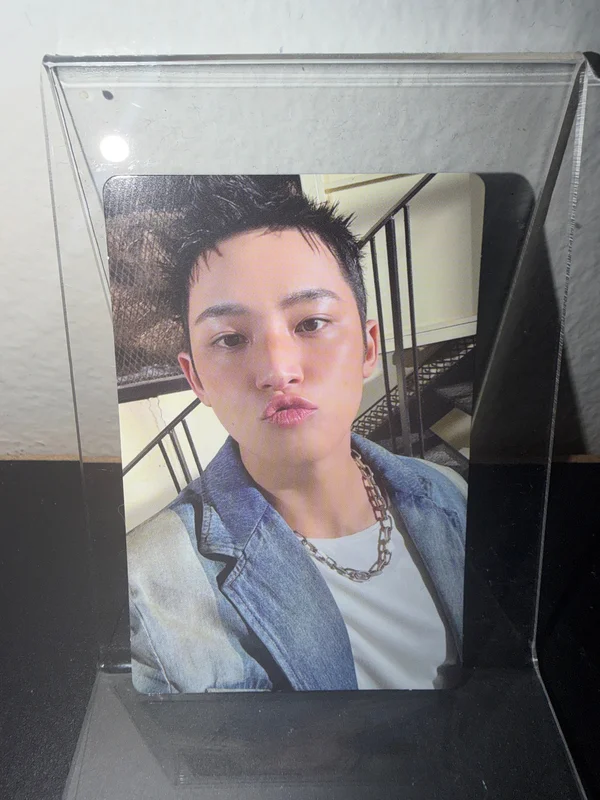 HAPPY BURSTDAY NEW ESCAPE Ver.