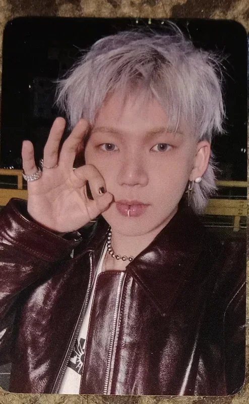 Choi Hyunsuk LOVE PULSE Buffz