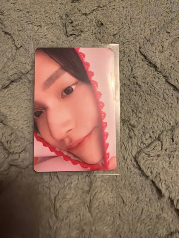 2024 PINK CHRISTMAS PHOTO CARD RANDOM PACK