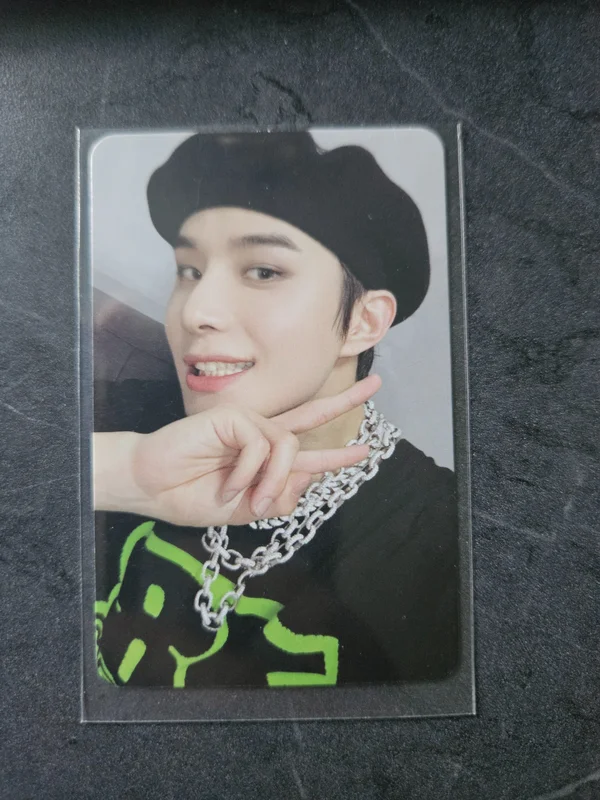 2 Baddies Photobook Ver. KR Ver.