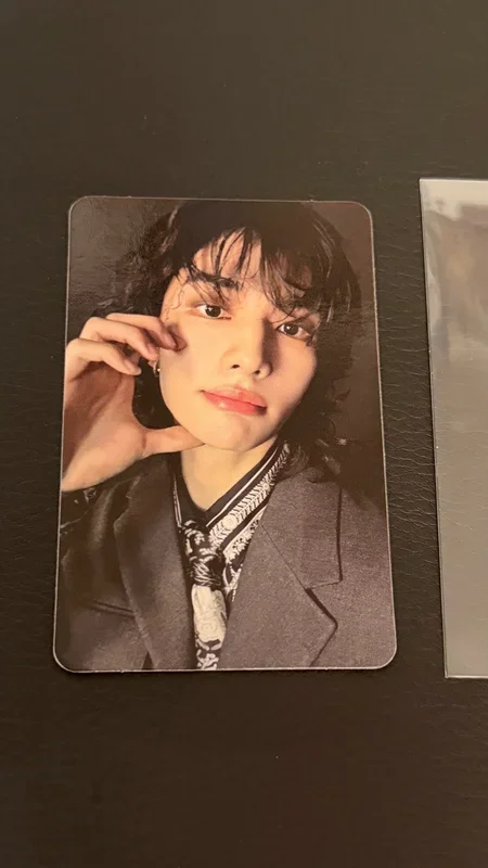 Hyunjin (HOP) ACCORDION VER. Album photo card)
