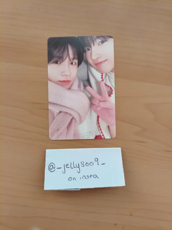 2024 PINK CHRISTMAS PHOTO CARD RANDOM PACK