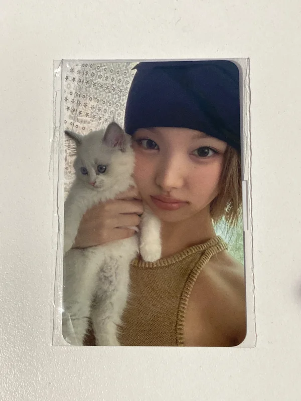 Yes, I am Nayeon. JYP SHOP