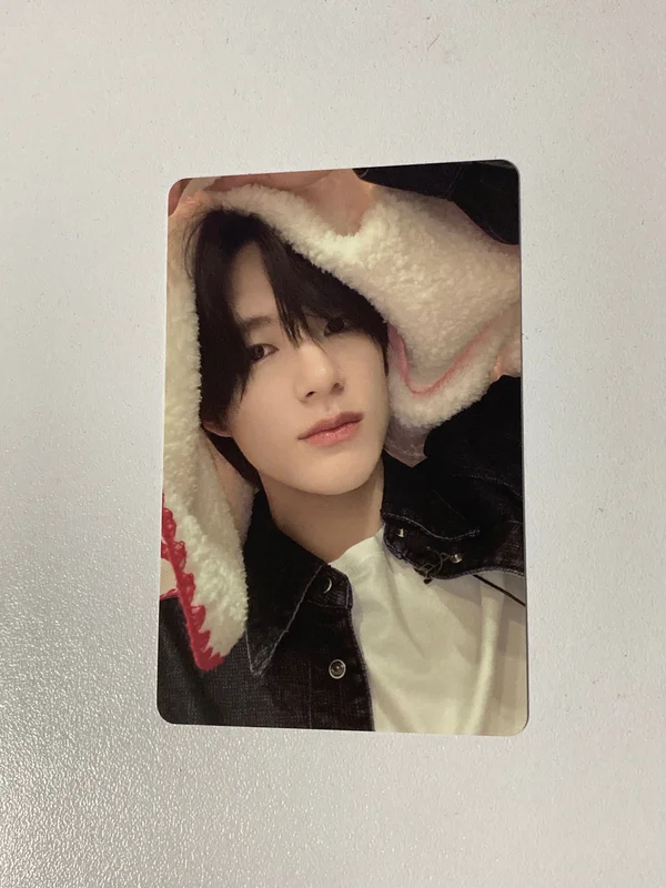 2024 PINK CHRISTMAS PHOTO CARD RANDOM PACK