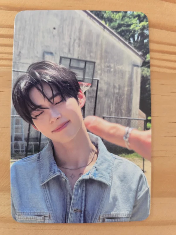 NEVER SAY NEVER PHOTOBOOK Ver. ORDINARY Ver.