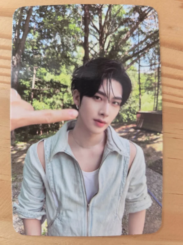 NEVER SAY NEVER PHOTOBOOK Ver. ORDINARY Ver.